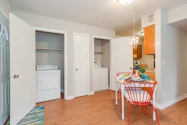 FOREST POINTE APARTMENTS - 🔥 MOVE IN SPECIAL + Reduced Rates🔥 - apts/housing for rent - apartment rent picture