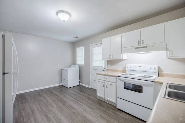 FOREST POINTE APARTMENTS - 🔥 MOVE IN SPECIAL + Reduced Rates🔥 - apts/housing for rent - apartment rent picture