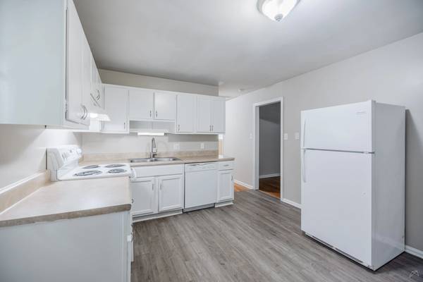 FOREST POINTE APARTMENTS - 🔥 MOVE IN SPECIAL + Reduced Rates🔥 - apts/housing for rent - apartment rent picture
