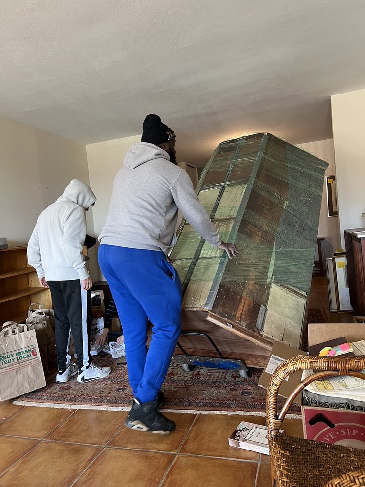 Affordable Guys Moving